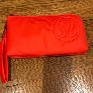 NWT Lululemon pouch